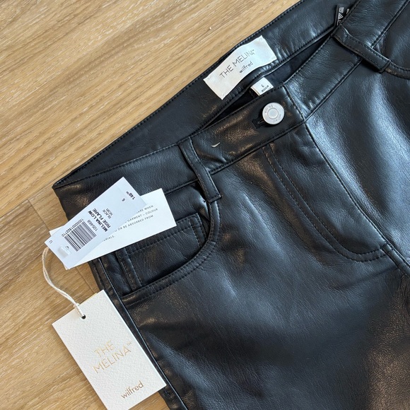 Aritzia low rise Melina pant, flare - Picture 3 of 4